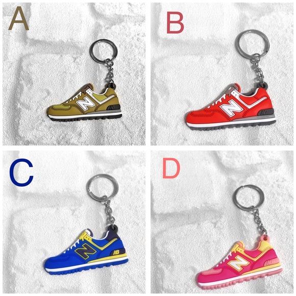 NEW Running Sneaker Silicone Keychain - Picture 2 of 3