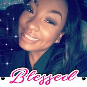 Meet your Posher, Michaela