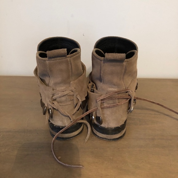 SOLD! - Picture 4 of 8