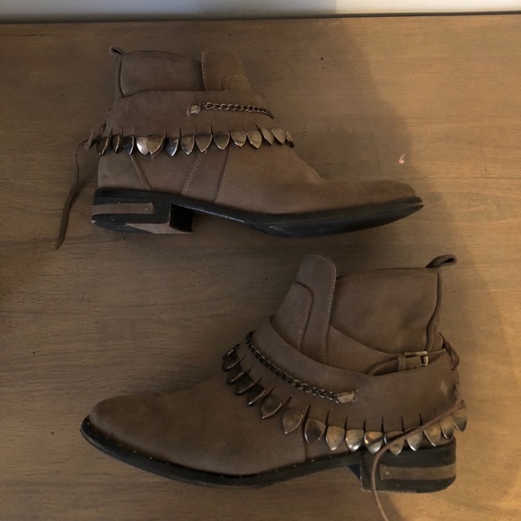 SOLD! - Picture 5 of 8