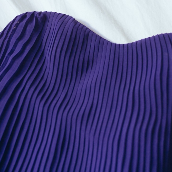 French connection strapless, pleated mini dress - Picture 2 of 3