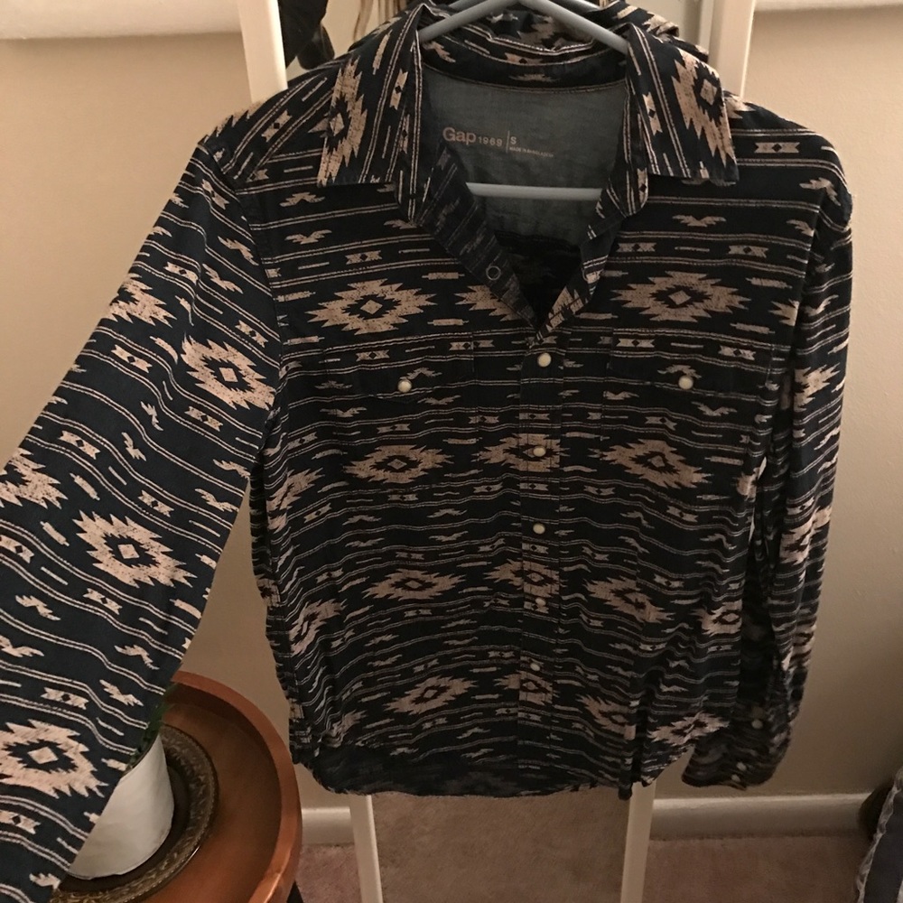 GAP Aztec Patterned Boyfriend Shirt
