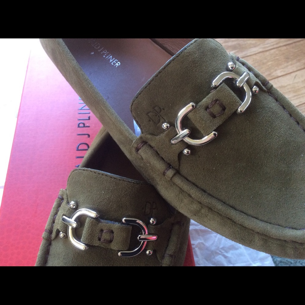 Donald Pliner-NEW! Olive green suede loafers