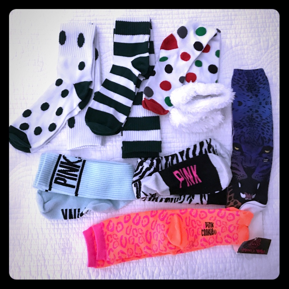 🧦 2 PRS. PINK BY VS+ 5 PR. OF FUN SOCKS=7PR. 🧦