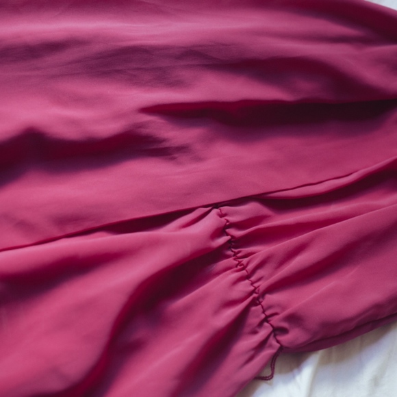 Vince Camuto pleated dress - Picture 2 of 2