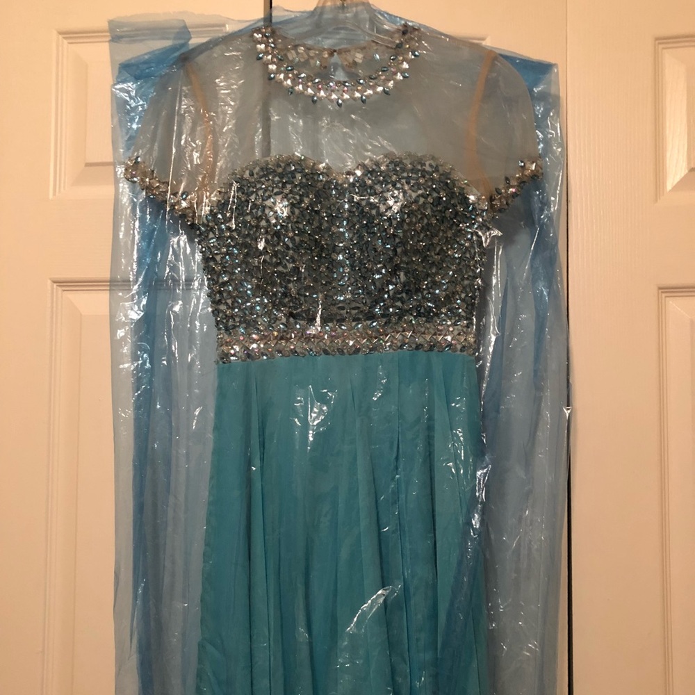 PROM DRESS