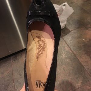 Ladies dress shoes