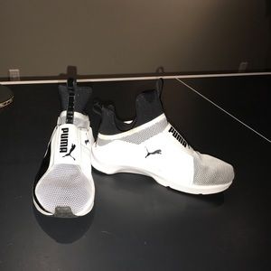 Puma Feirce run black and white