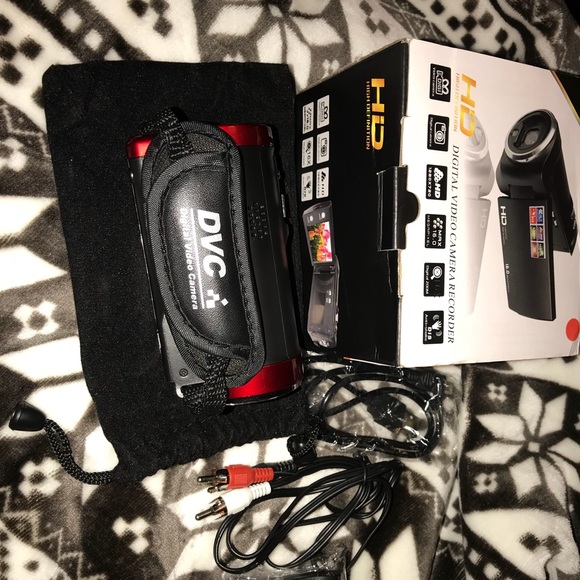 Digital Camera - Picture 2 of 7