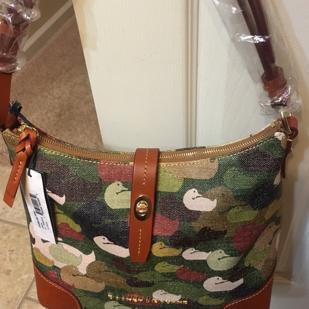 Dooney & Bourke camouflage duck shoulder bag DY058