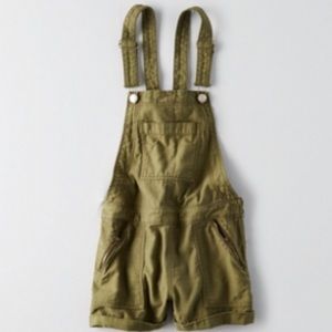 Short overalls
