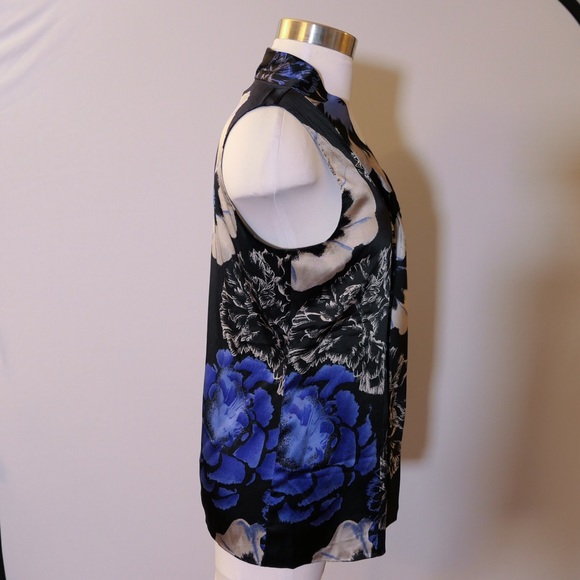 Elie Tahari blue & black sleeveless blouse - Picture 3 of 7
