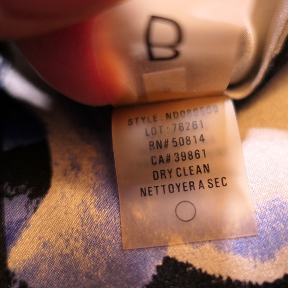 Elie Tahari blue & black sleeveless blouse - Picture 7 of 7