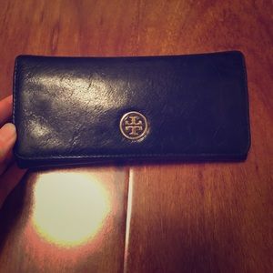Tory Butch black wallet