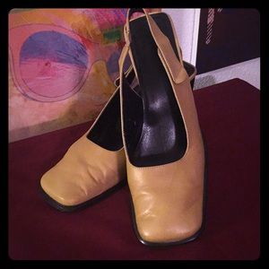 🐝Cute Cathy Jean Light Brownish/Tan heels