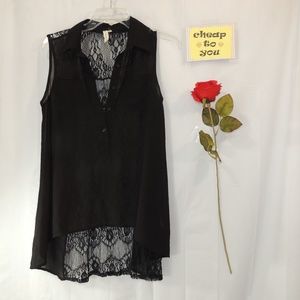 BLACK SLEEVELESS TOP. SIZE SMALL