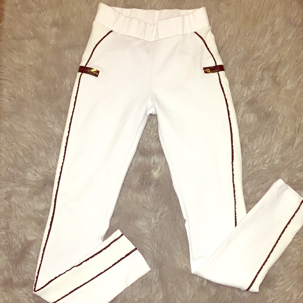 Cute white jeggings type pants ♡
