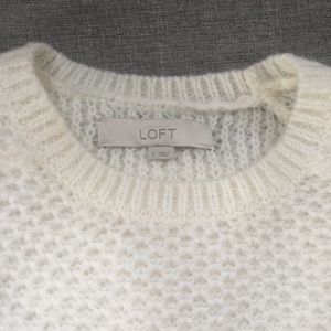 Pretty LOFT sweater EUC