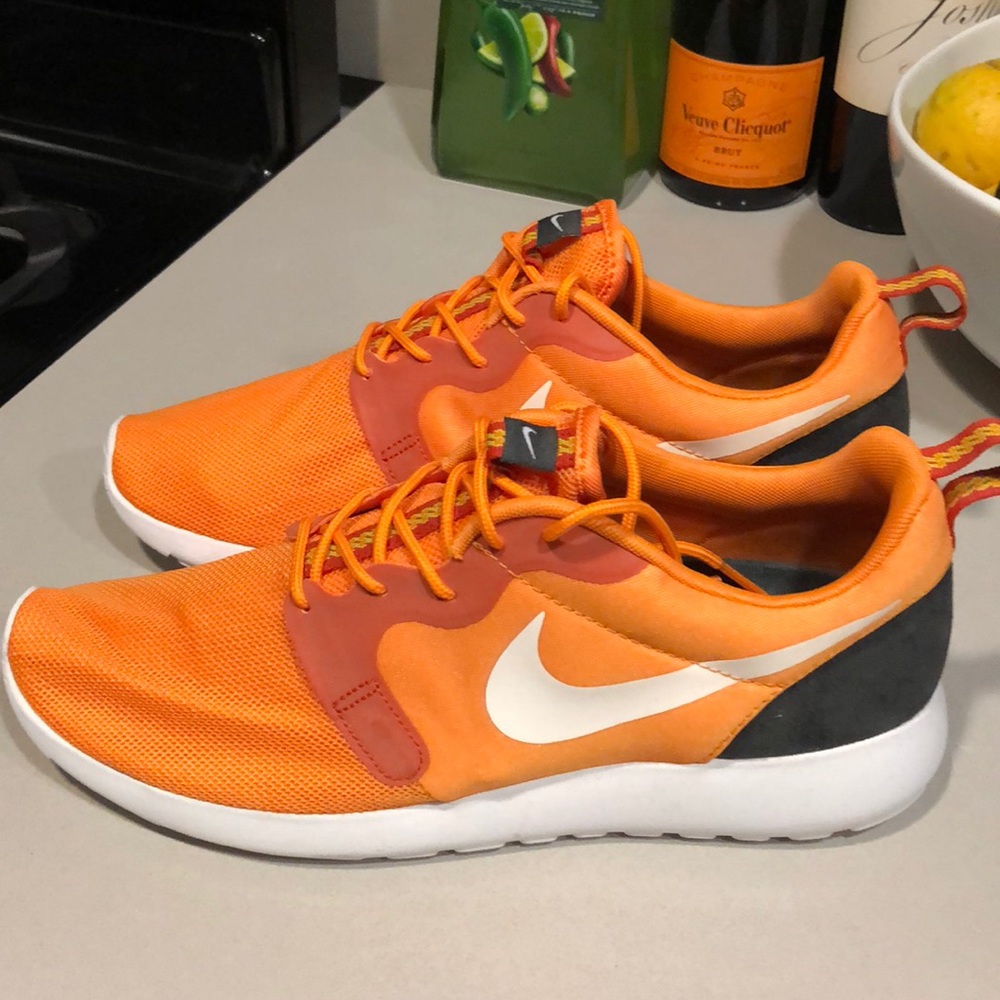 Brand New Men’s Nike Roshe