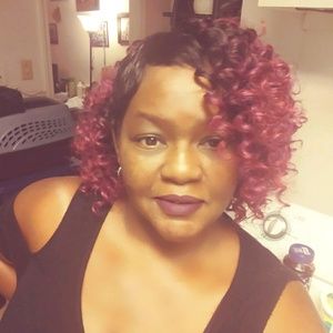 Meet your Posher, Tina