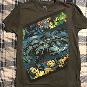 DC Comics Dark Gray Batman & Friends Tee size M
