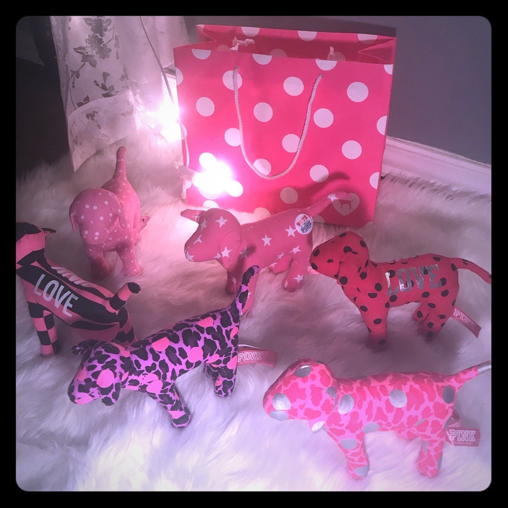 Victoria Secret Pink dogs