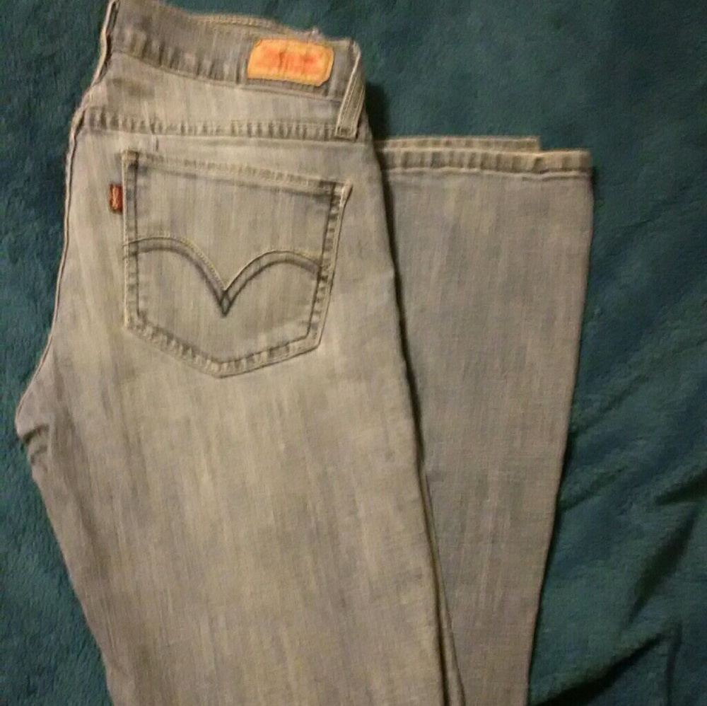 Levi's