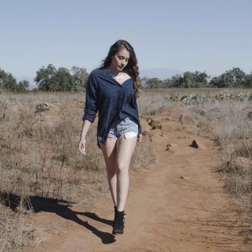 Off The Shoulder Flannel - Picture 5 of 6