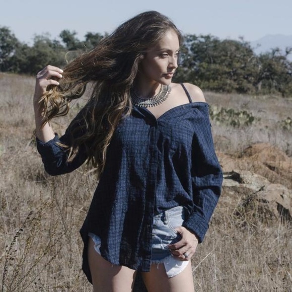 Off The Shoulder Flannel - Picture 3 of 6