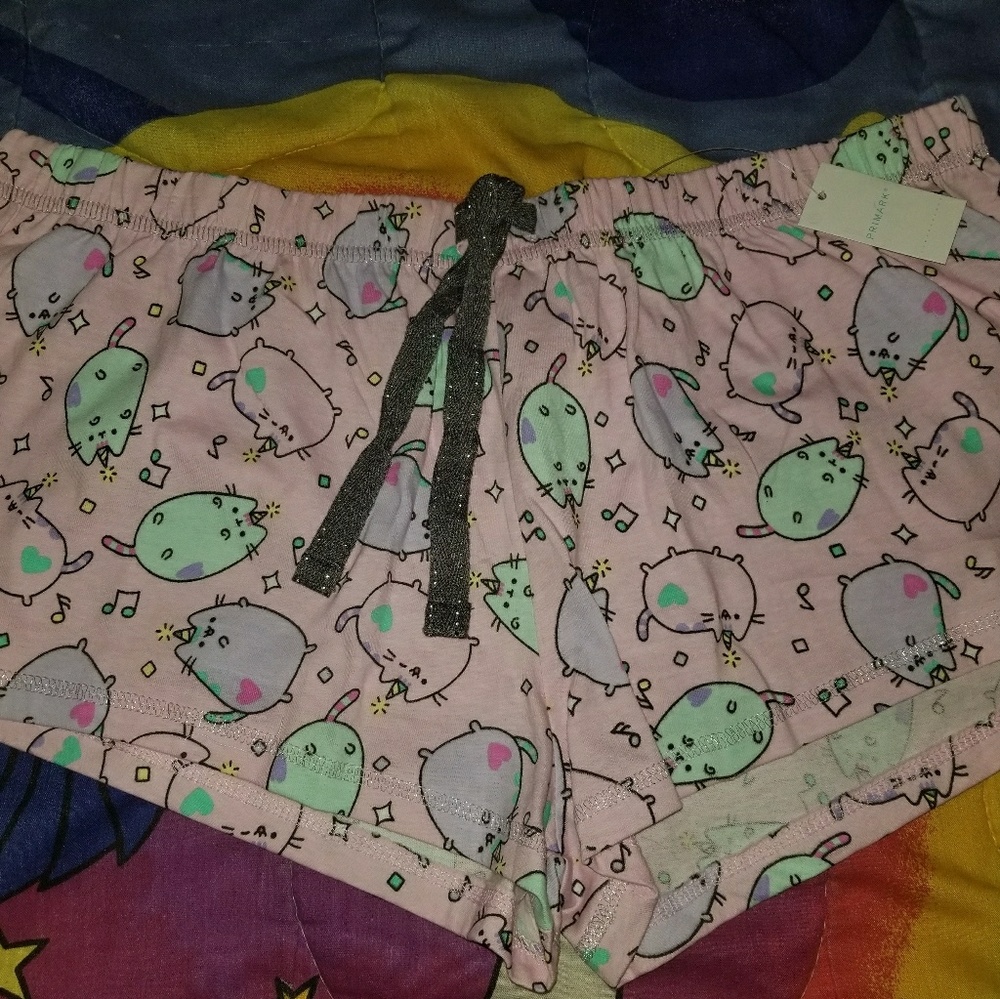 Pusheen Pajama Shorts ( Size L )