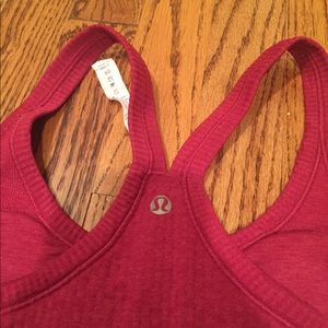 Lululemon workout top