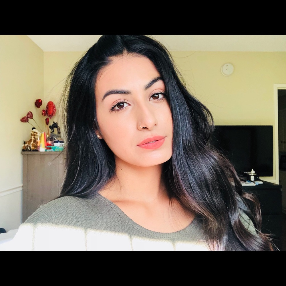 Meet your Posher, Karely