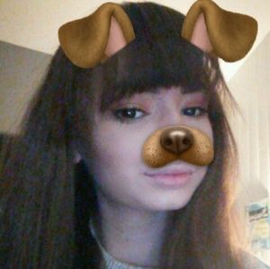 Meet your Posher, Chloe