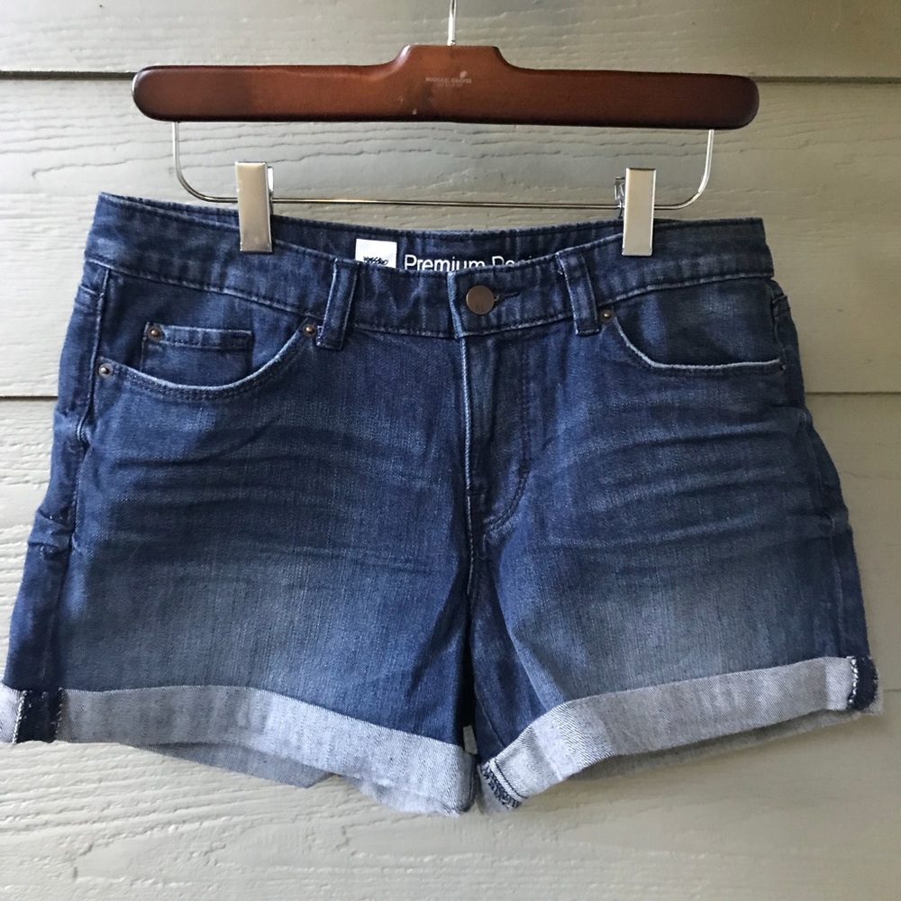 Target jean shorts size 8