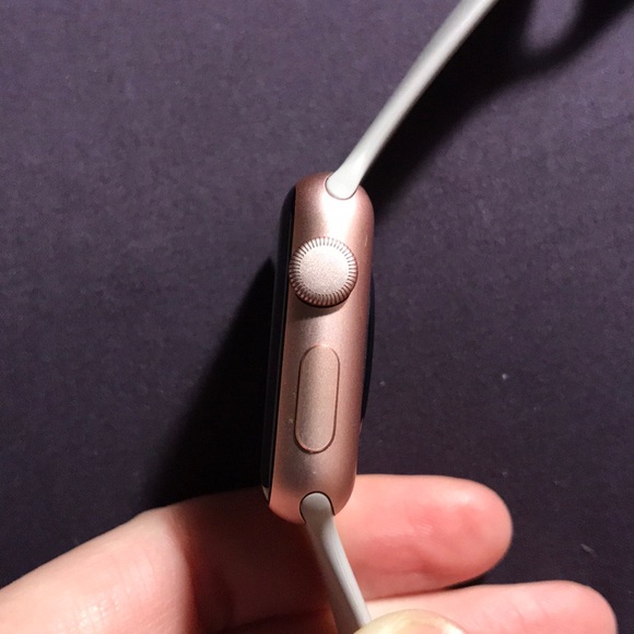 Apple Watch Series 1, like brand new, rarely worn. - Picture 4 of 6