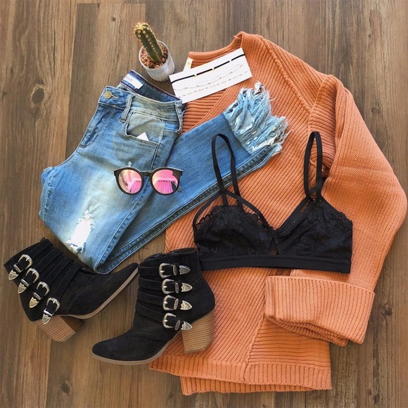 Minx Oversized Sweater - Picture 4 of 4