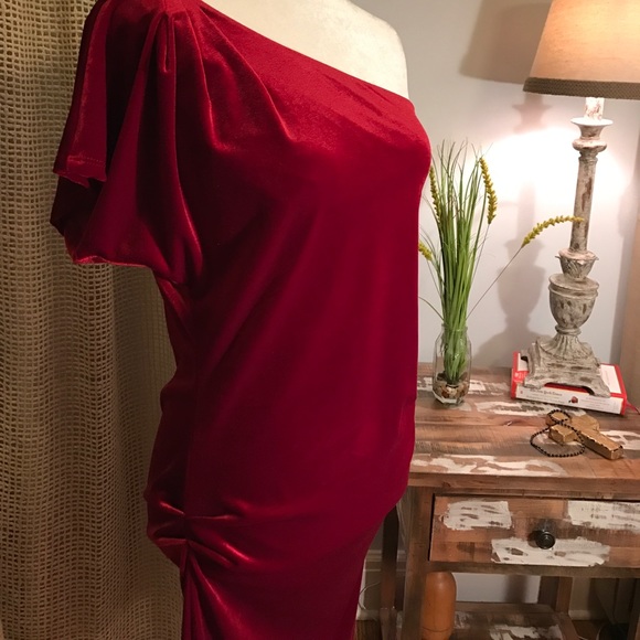 MYSTIC VELVET DRESS - Picture 2 of 6