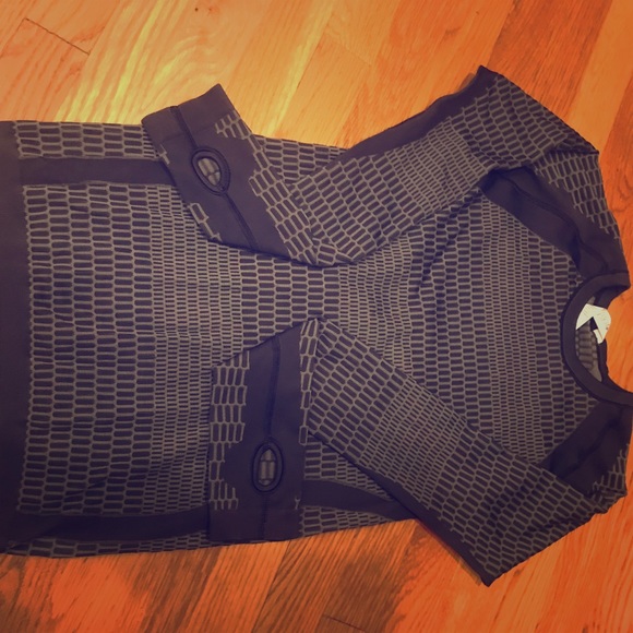 Lululemon Running top - Picture 1 of 3