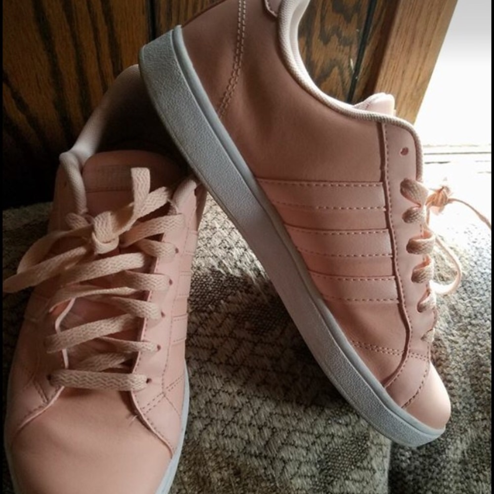New pink Adidas neo