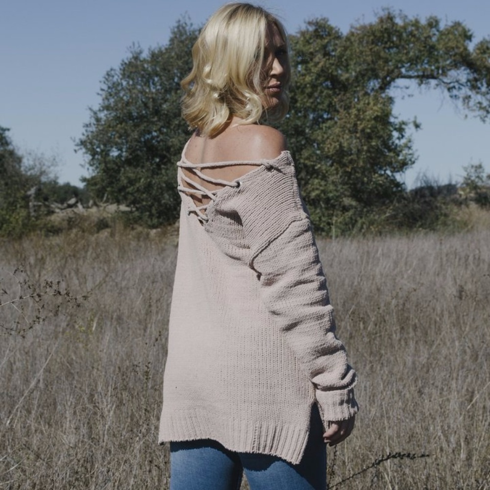 Tie Up Sweater - Picture 4 of 7