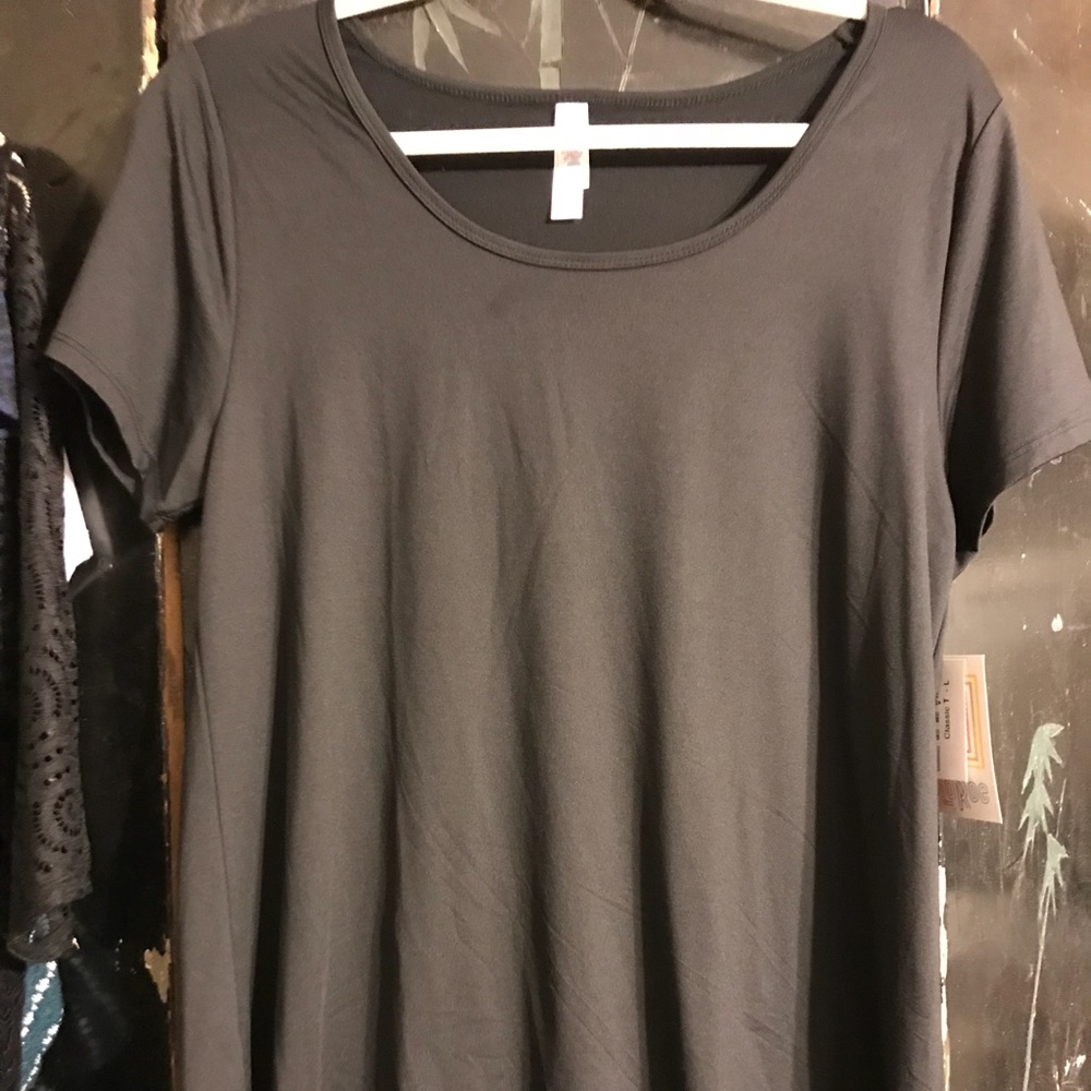 Lularoe Classic T-shirt black / noir NWT