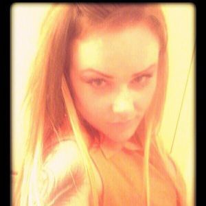 Meet your Posher, Angela