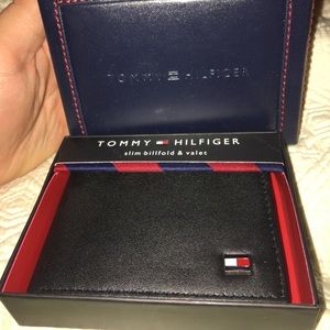 Tommy Hilfiger Slim Bifold Wallet
