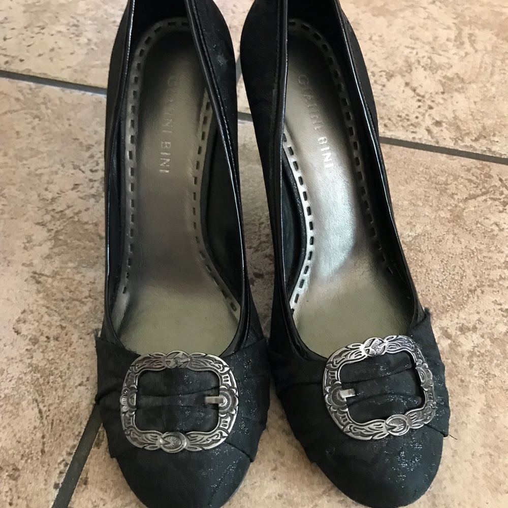 Gianni Bini Womens Heals