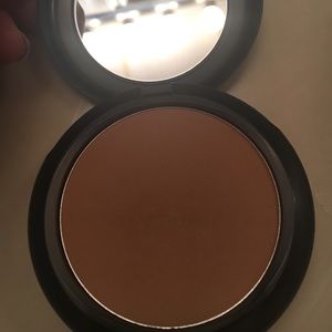 Studio Fix Powder Plus Foundation NW40