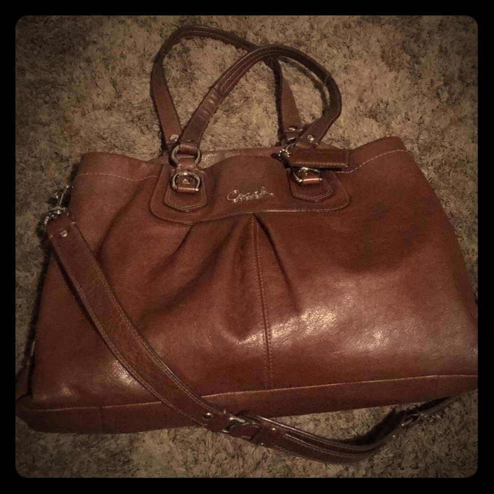 Brown leather medium Coach purse!