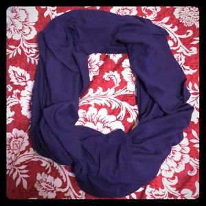 American apparel scarf for versatile use
