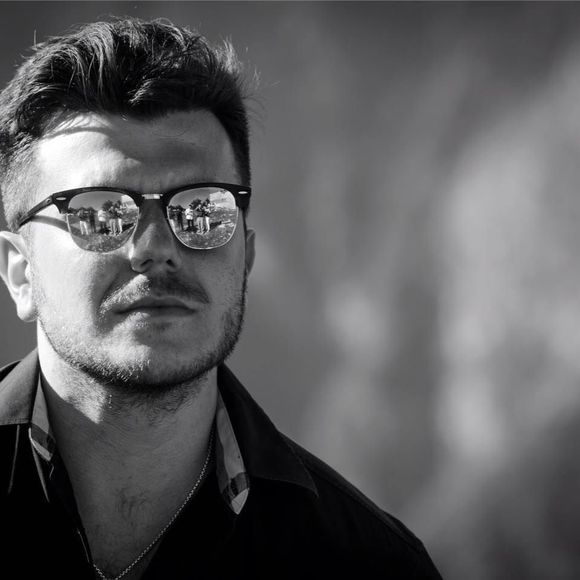 Meet your Posher, Enrico - Picture 1 of 1