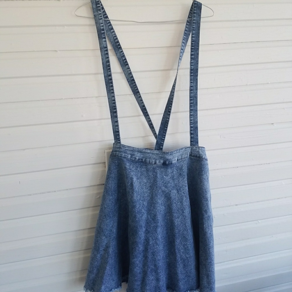 Frayed Hem Suspender Skirt