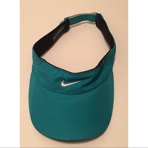 Nike adjustable visor